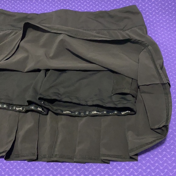 Lululemon Run: Pace Setter Skirt Black size 6 - Picture 6 of 8